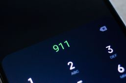 911